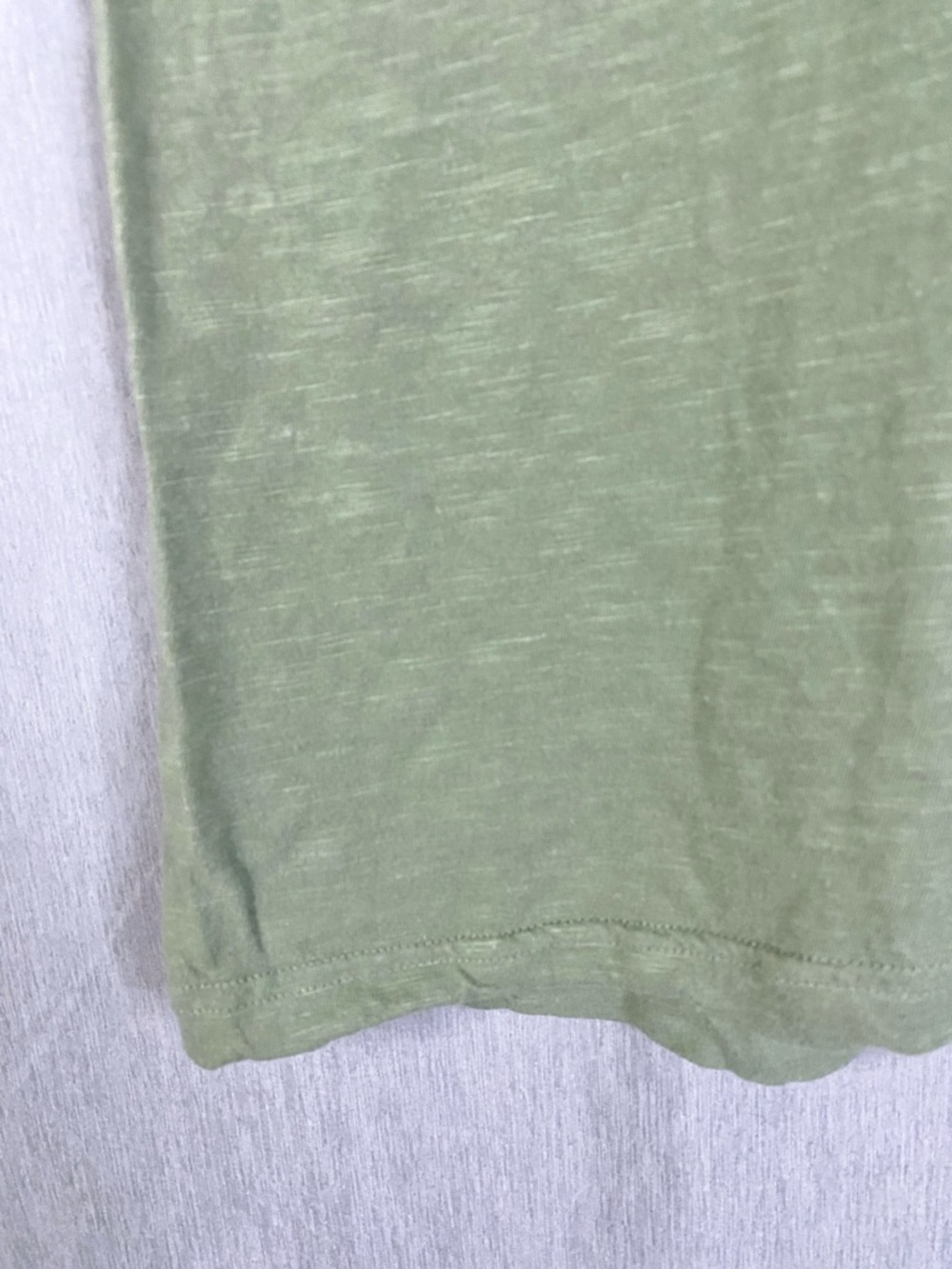 Men’s Chaps Short Sleeve Graphic Crewneck Tee in Green & Orange Size Medium - Picture 4 of 6